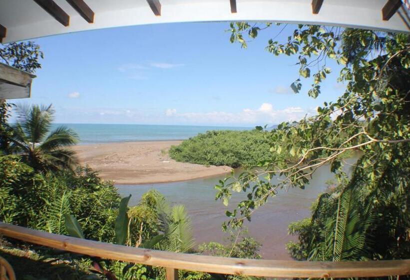 اتاق لوکس, Pirate Cove