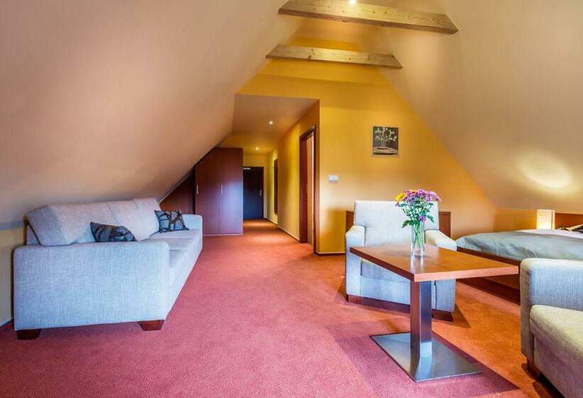 スイート, Skanzen