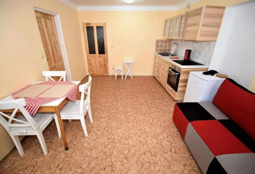 １ベッドルームエコノミーアパートメント, Travel Hostel