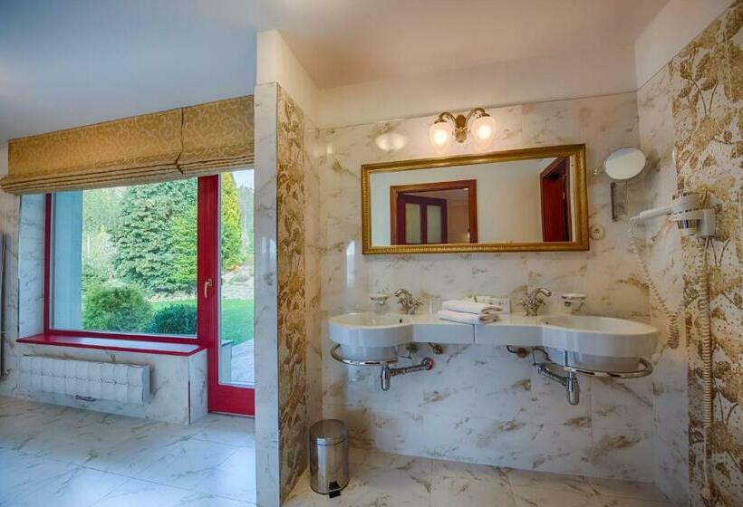 סוויטה, Zlatý Orel