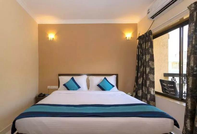 プールの見えるスーペリアルーム, Rendezvous Beach Resort Panjim