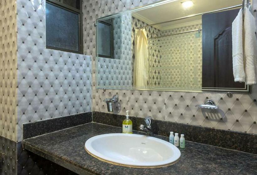 Executive-huone, Rendezvous Beach Resort Panjim