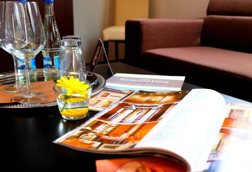 غرفة قياسية ثلاثية, Wine & Wellness Hotel Besední Dům