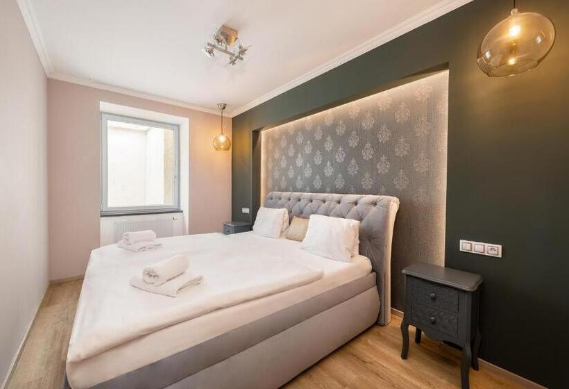 Четырехместный Номер Deluxe, Wine & Wellness Hotel Besední Dům