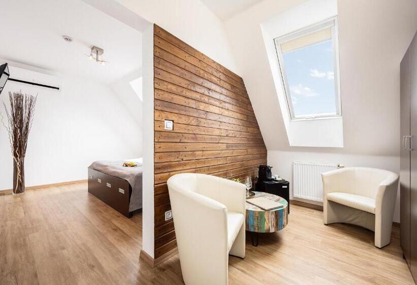 Номер Стандарт, Wine & Wellness Hotel Besední Dům