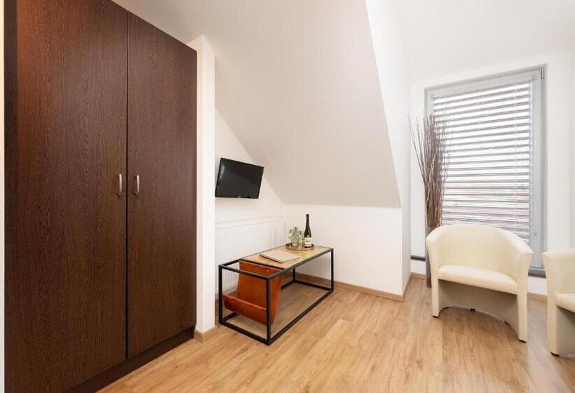 Люкс 2 Спальни, Wine & Wellness Hotel Besední Dům