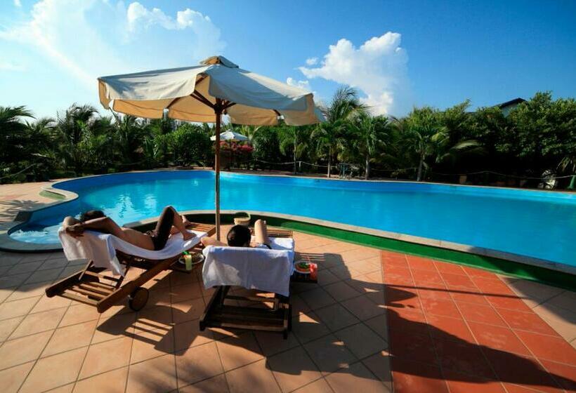 سوئیت جونیور با چشمانداز باغ, Gold Rooster Resort