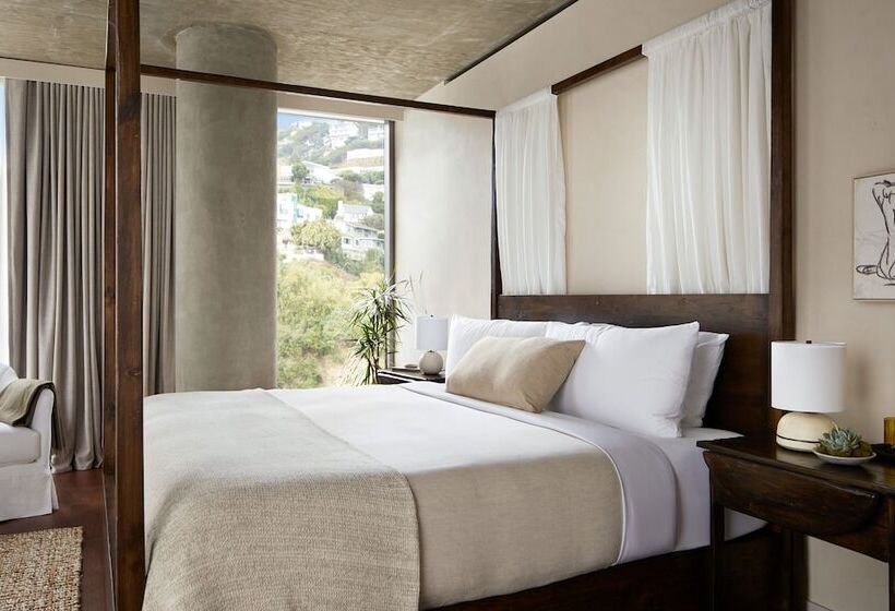 可观景的套房, 1 Hotel West Hollywood