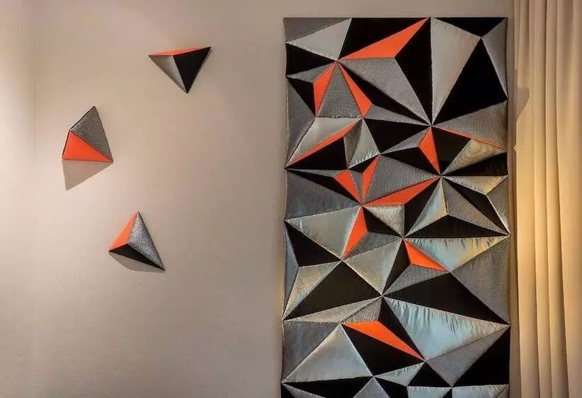 اتاق استاندارد, Artagonist Art