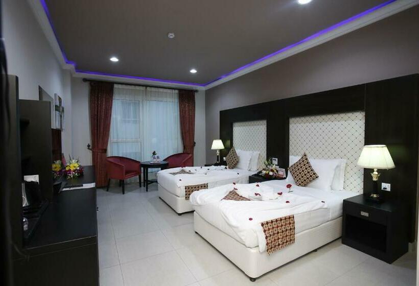 استودیوی لوکس, Crystal Palace