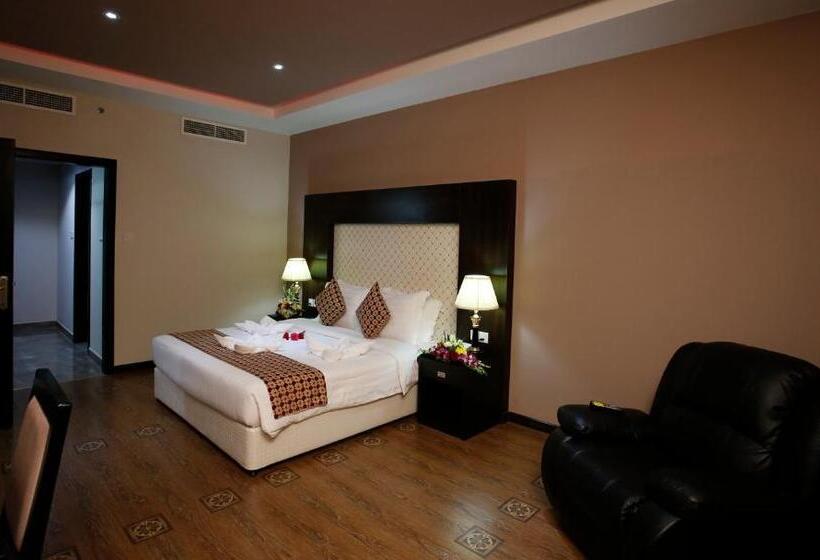 سوئیت خانواده 2 خوابه, Crystal Palace