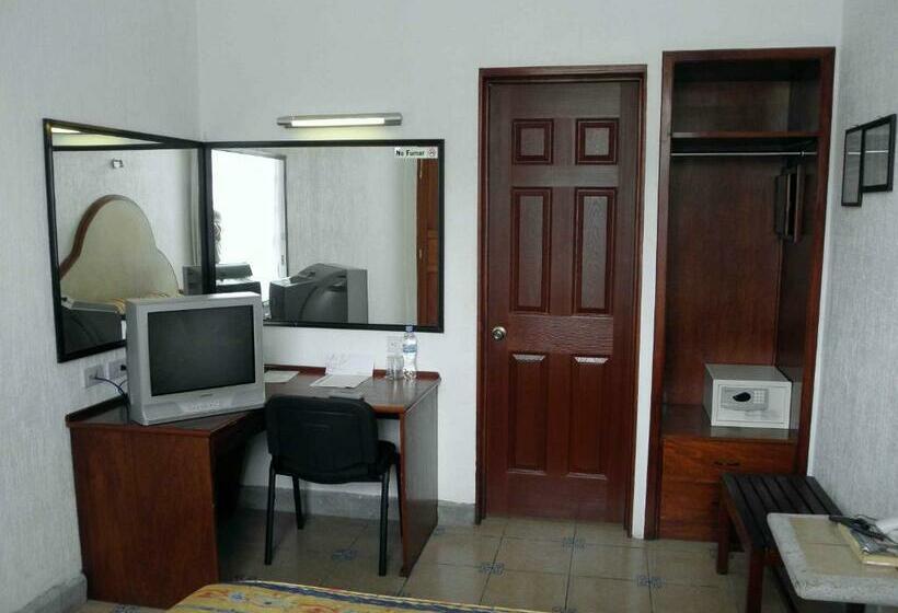 غرفة قياسية سرير كينج, Fenix