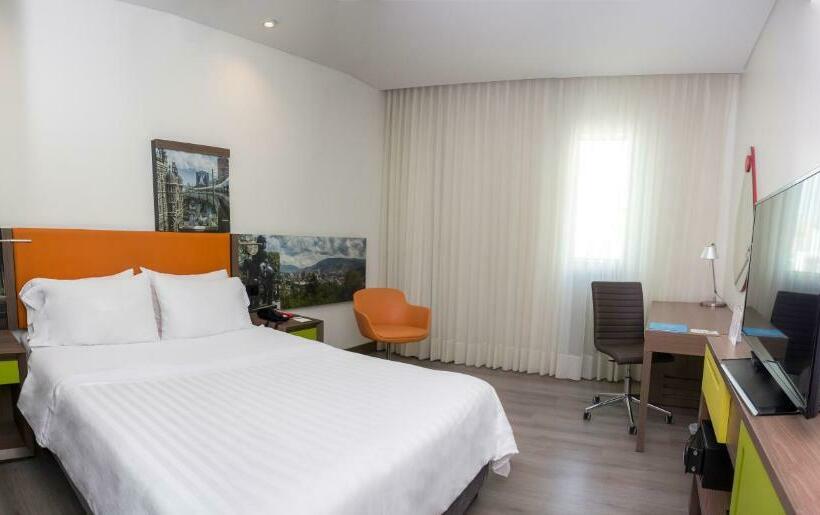 标准间, Hampton By Hilton Medellin