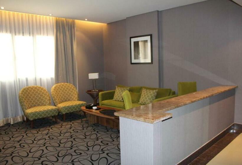 סוויטת ג'וניור, Hayat Heraa