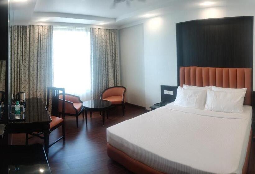 コンフォートルーム, Heritage Inn