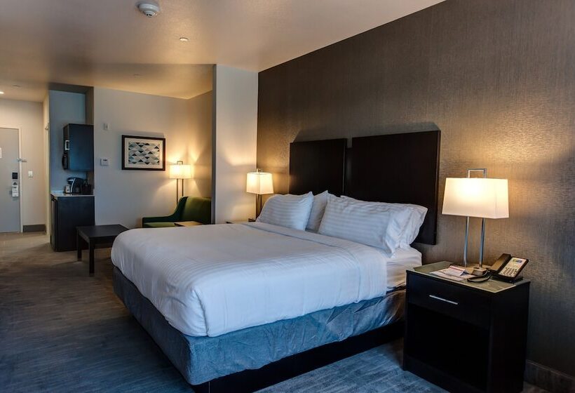 Люкс, Holiday Inn Express & Suites Gatesville   N. Ft Hood, An Ihg
