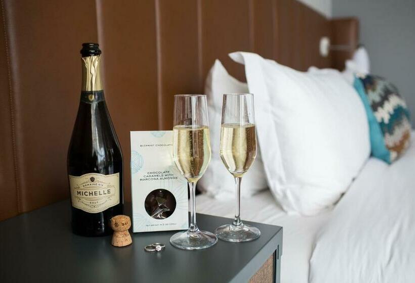 스탠다드 룸 킹사이즈 침대, Indigo Old Town Alexandria, An Ihg