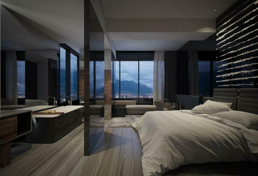 חדר דחוקס עם מיטת קינג, Live Aqua Monterrey