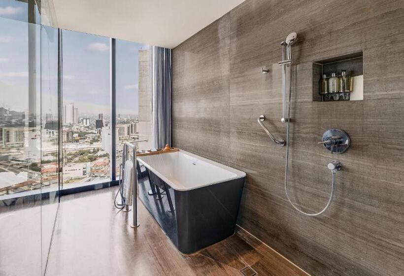 חדר דחוקס עם מיטת קינג, Live Aqua Monterrey