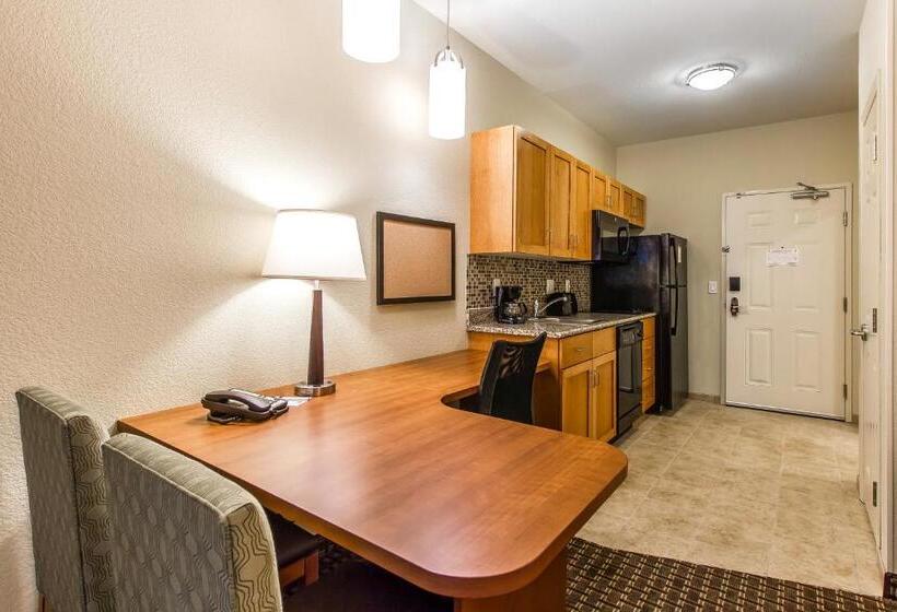 جناح سرير كينج, Mainstay Suites Stanley