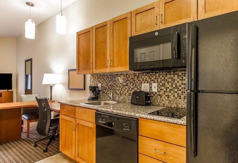 غرفة قياسية, Mainstay Suites Stanley