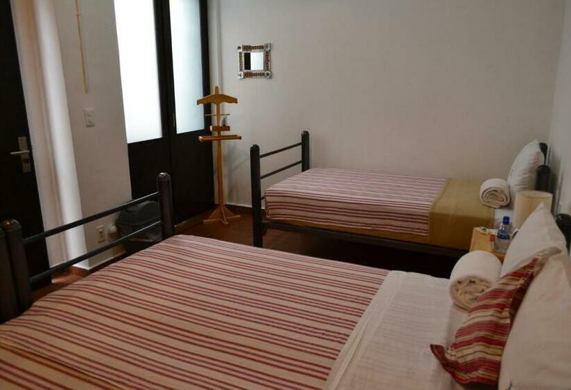 浴室共有ファミリールーム, Mexico City Hostel