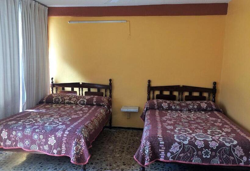 חדר סטנדרט שתי מיטות זוגיות, Olimar