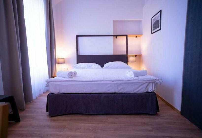 수피리어 룸, Payer Ii