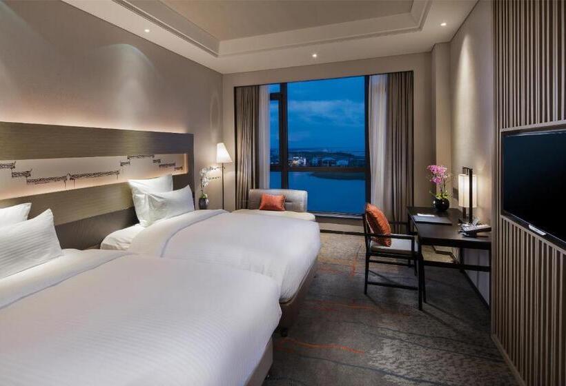 디럭스 룸 호수 전망, Pullman Hefei Sunac