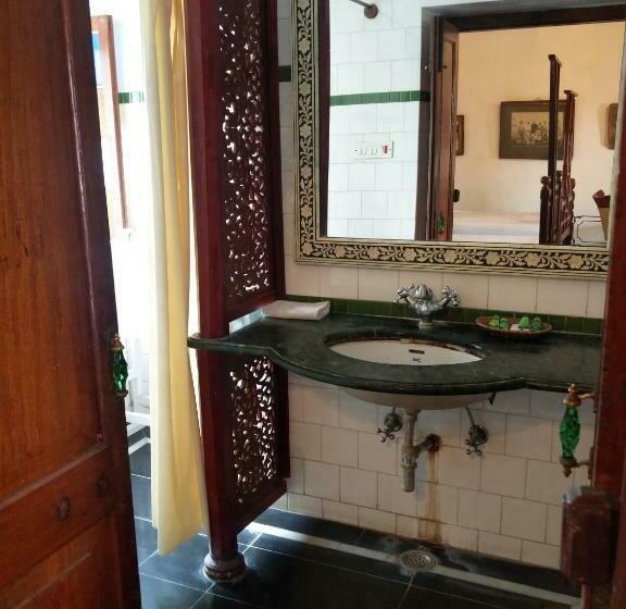 اتاق لوکس, Rangniwas Palace