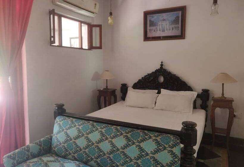 اتاق سوپریور, Rangniwas Palace