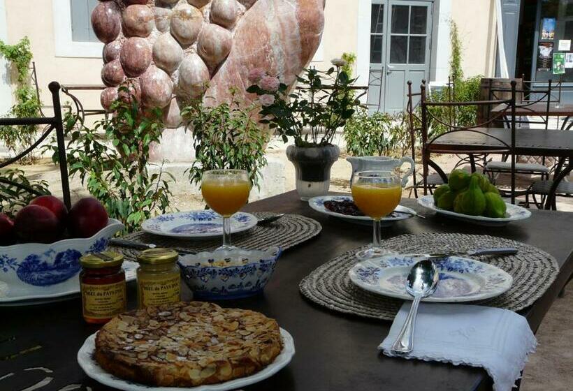 4인용 스탠다드 룸, Logis Hotel   Restaurant La Marbrerie