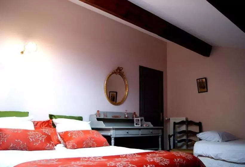 スタンダード４人部屋, Logis Hotel   Restaurant La Marbrerie