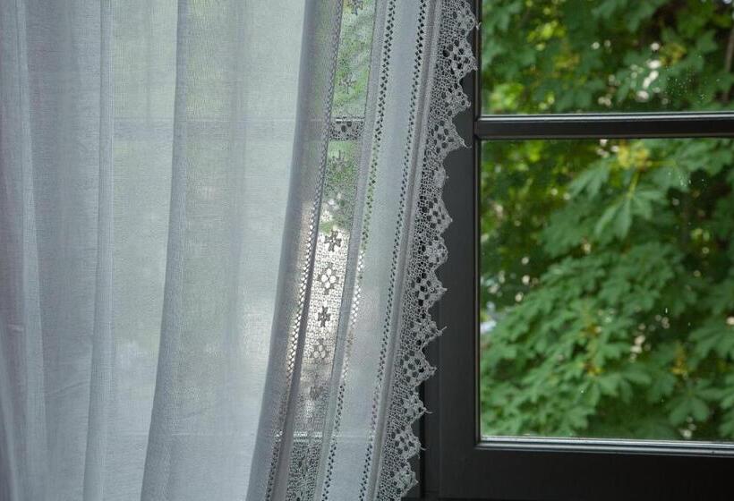 4인용 스탠다드 룸, Logis Hotel   Restaurant La Marbrerie