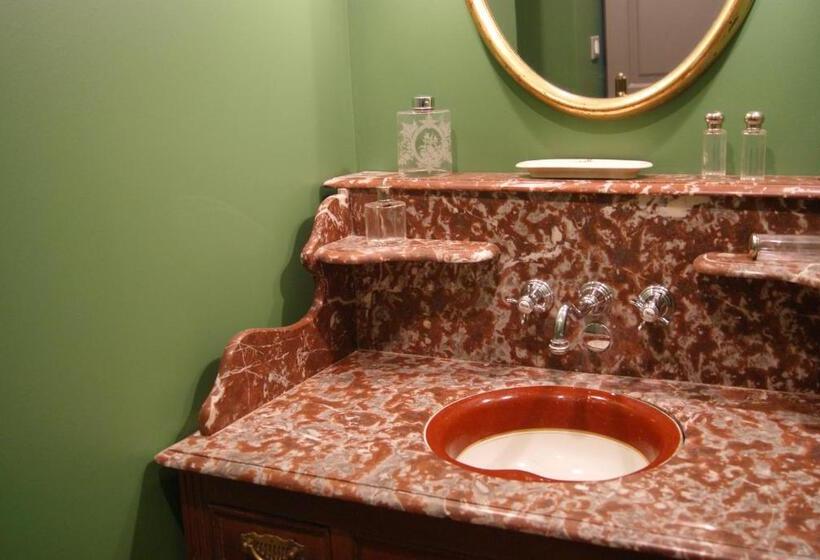 스위트, Logis Hotel   Restaurant La Marbrerie