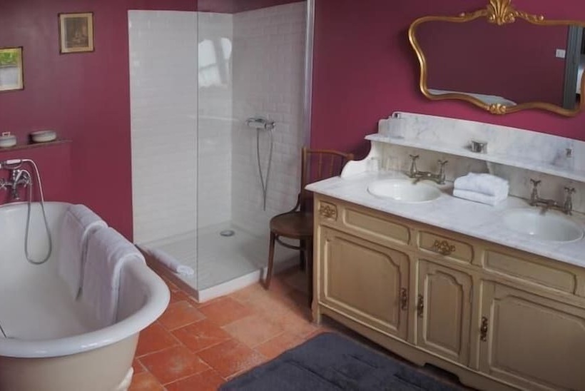 스위트, Logis Hotel   Restaurant La Marbrerie