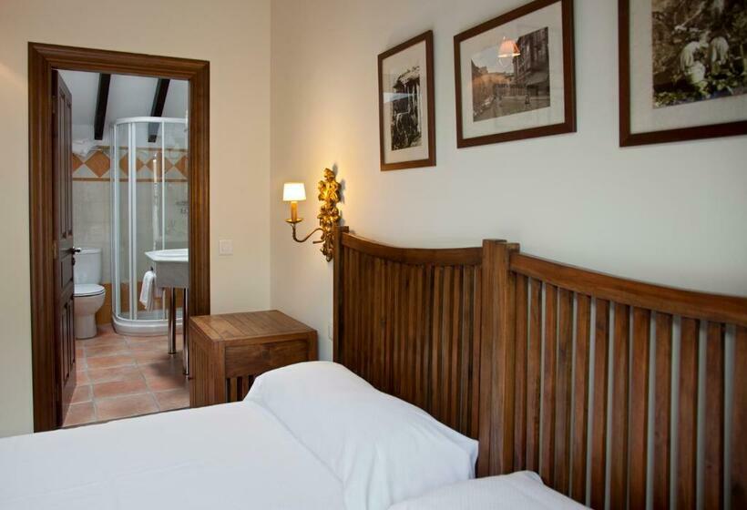 Номер Стандарт Трехместный, The Island