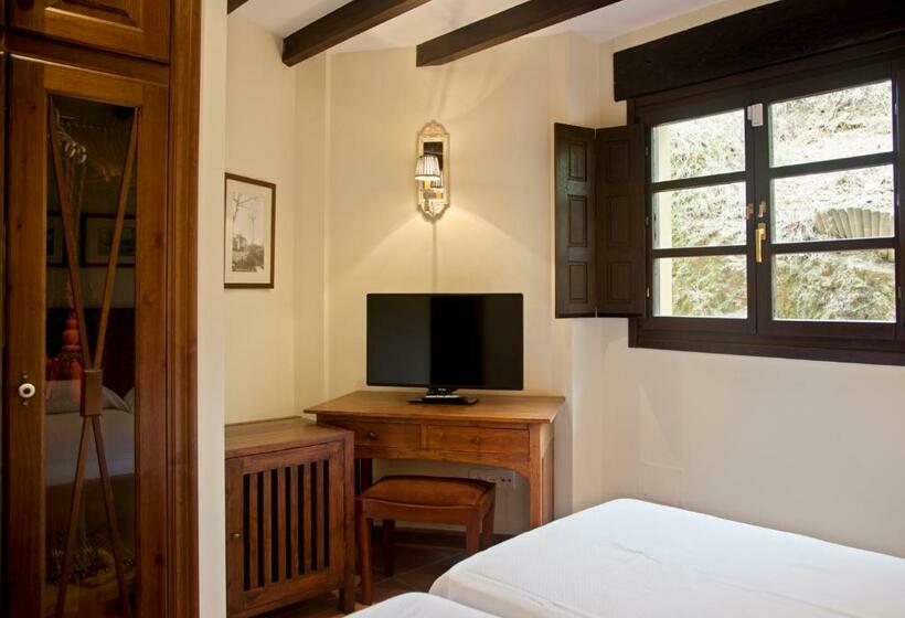 Номер Basic, The Island