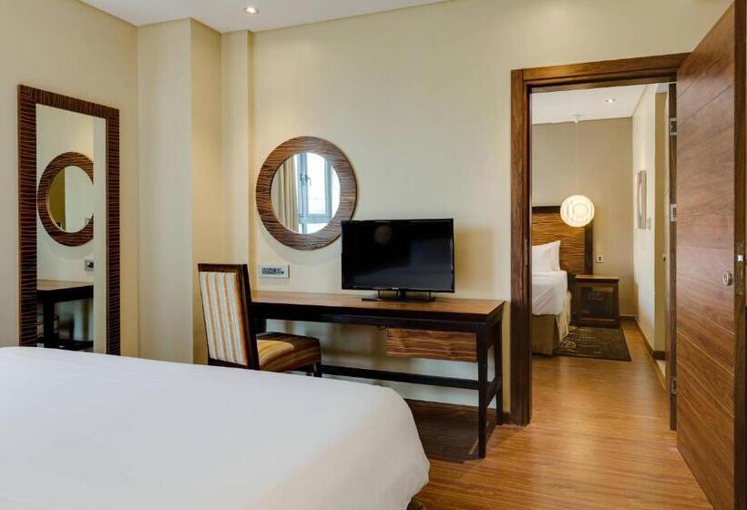 Номер Deluxe, Protea Hotel By Marriott Ikeja Select