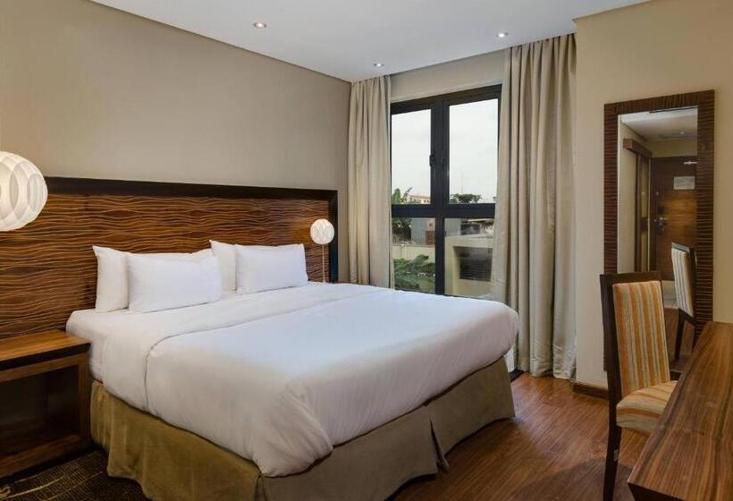 Номер Deluxe, Protea Hotel By Marriott Ikeja Select