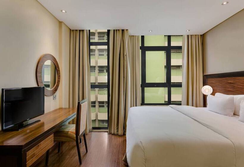 Полулюкс, Protea Hotel By Marriott Ikeja Select