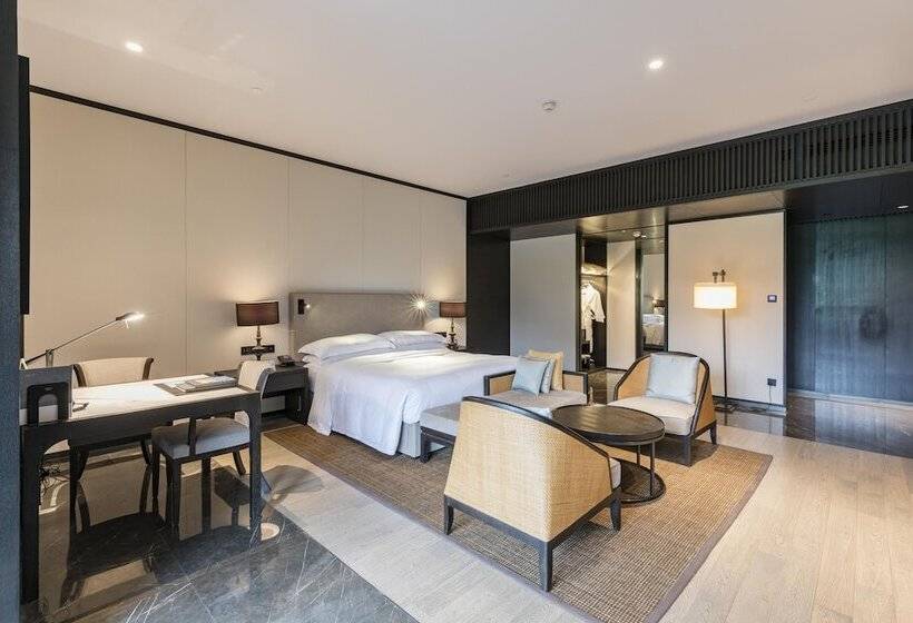 Номер Executive, Hilton Ningbo Dongqian Lake