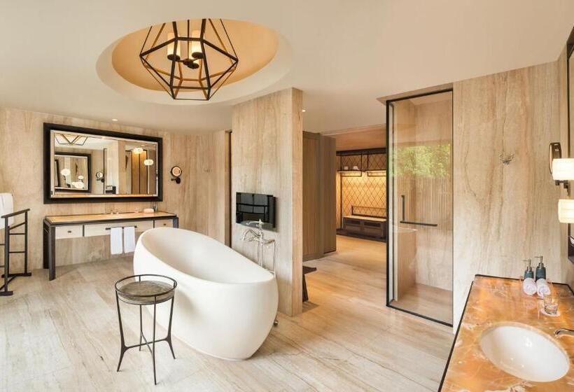 ویلای 3 خوابه, The St. Regis Maldives Vommuli Resort