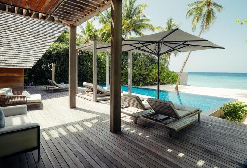 2 Bedrooms Suite Sea View, The St. Regis Maldives Vommuli Resort