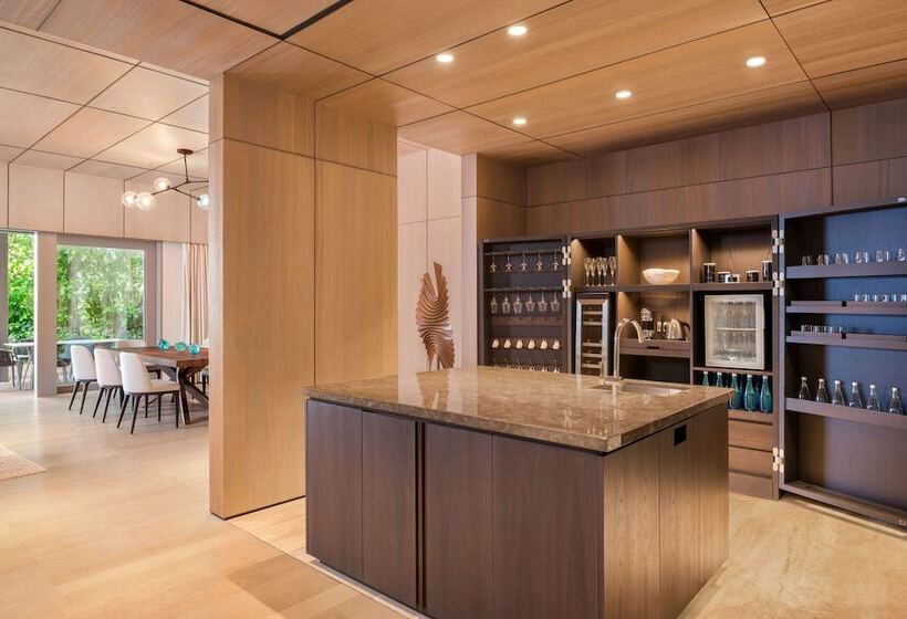 ویلای 3 خوابه, The St. Regis Maldives Vommuli Resort