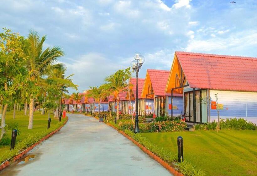 خانه یا کلبه ی ییلاقی با نمای استخر, Ttc Resort Ninh Thuan Unlimited Access To Water Park