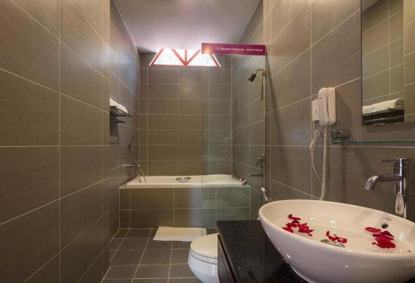 سوئیت سینیور, Ttc Resort Ninh Thuan Unlimited Access To Water Park