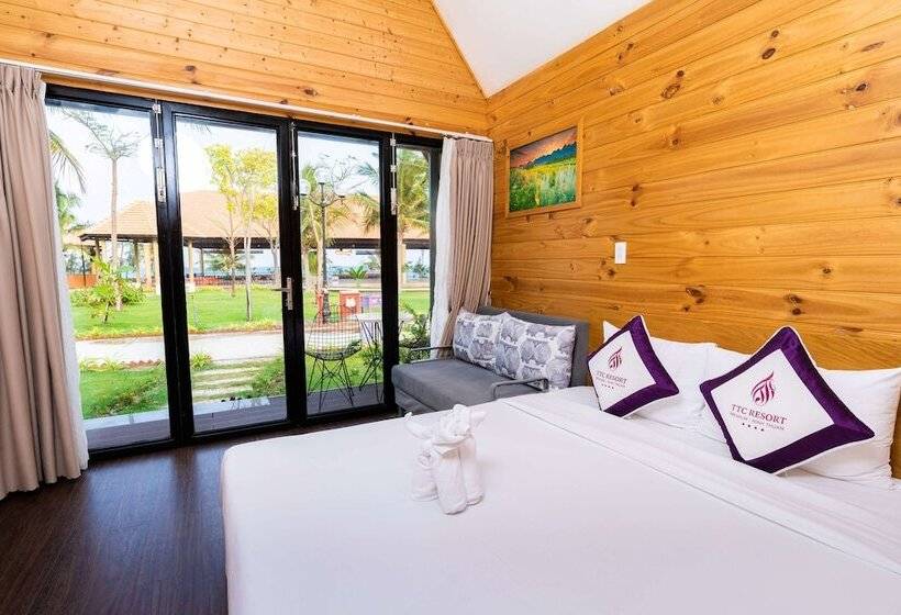 خانه یا کلبه ی ییلاقی با نمای استخر, Ttc Resort Ninh Thuan Unlimited Access To Water Park