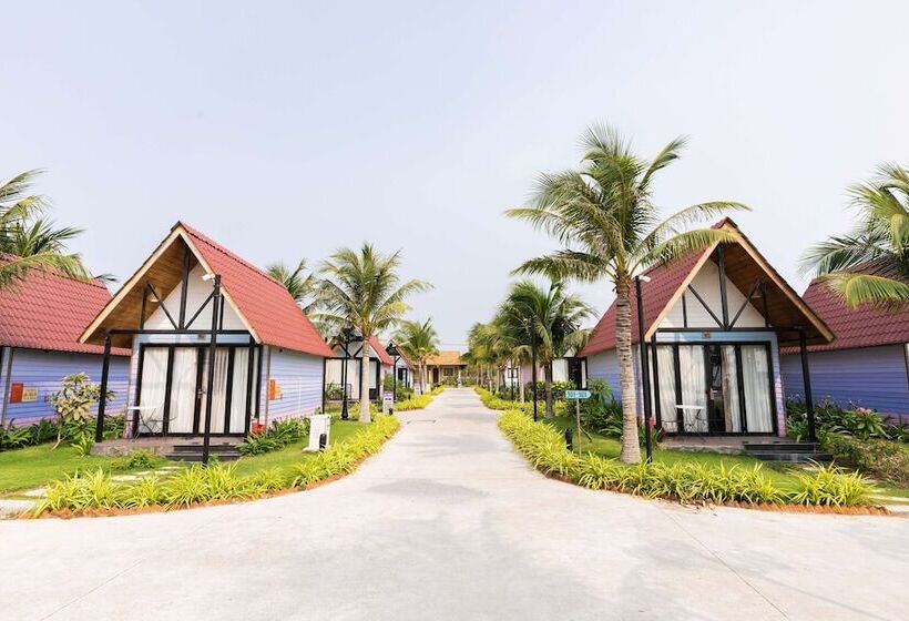 خانه یا کلبه ی ییلاقی با نمای استخر, Ttc Resort Ninh Thuan Unlimited Access To Water Park