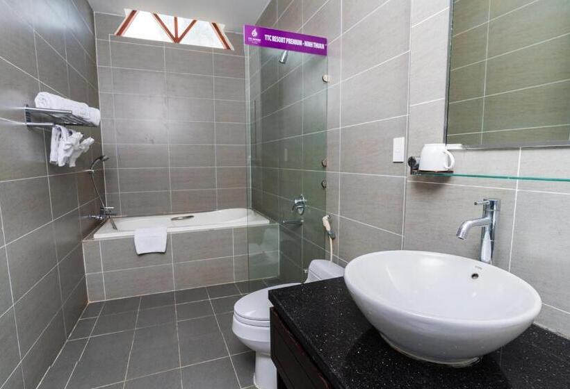 سوئیت جونیور با چشمانداز باغ, Ttc Resort Ninh Thuan Unlimited Access To Water Park